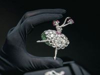 �������� ����������� ��������� ������� Van Cleef & Arpels � �����!