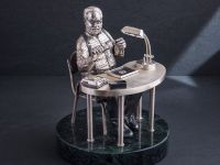 Купим интерьерные украшения - фигурки и статуэтки из серебра, драгоценные скульптуры в Киеве!