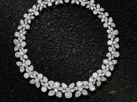 ����� ������������ ���� � ��������� ��������� Harry Winston (����� �������) � �������