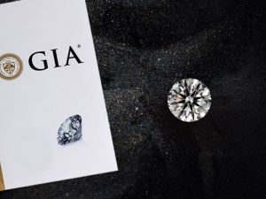 Покупаем бриллианты с сертификатами GIA в Киеве! Высокая рыночная оценка!
