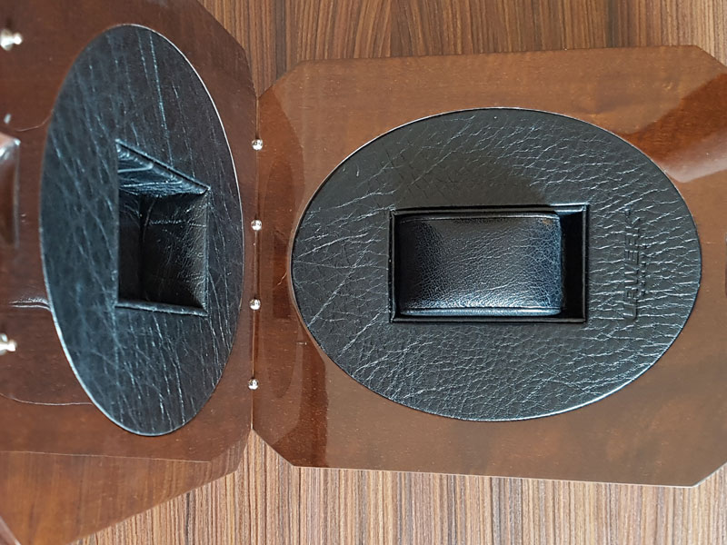 Продам оригинальную коробку для часов Urwerk в Киеве!